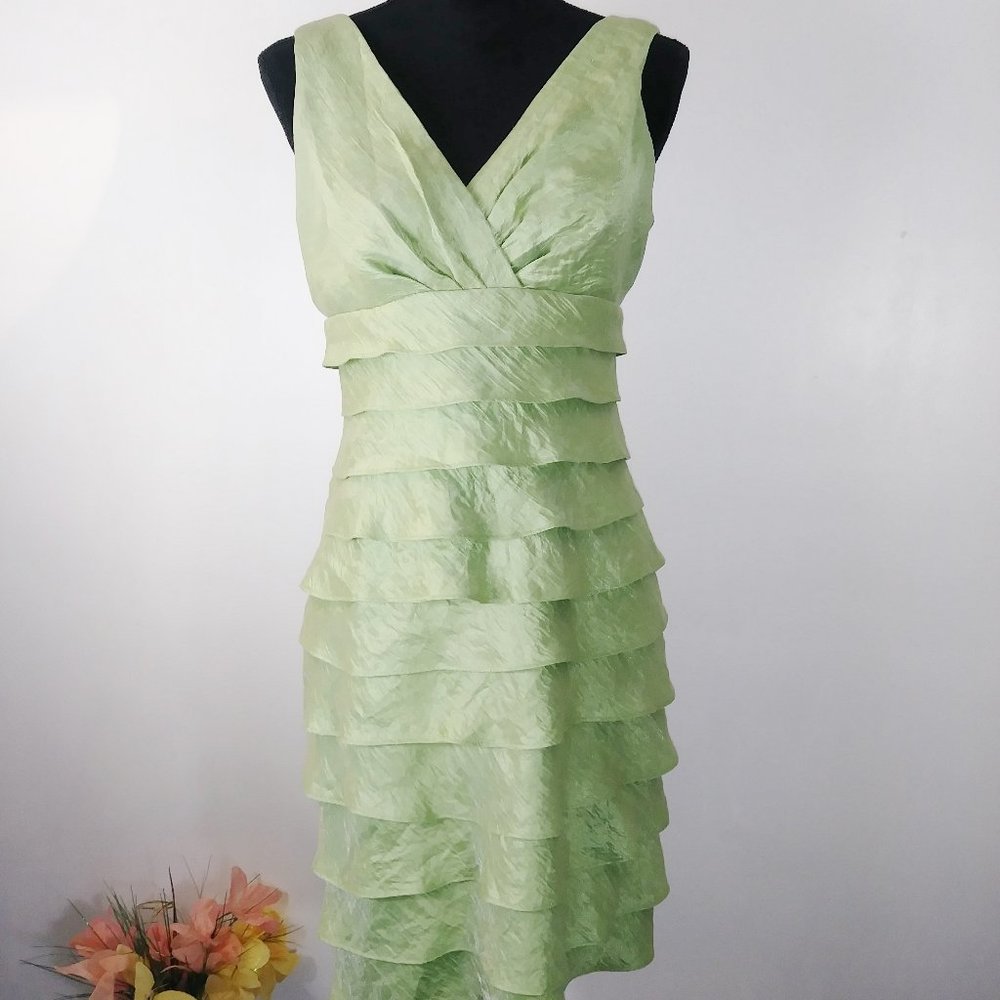 London Times lime green size 8